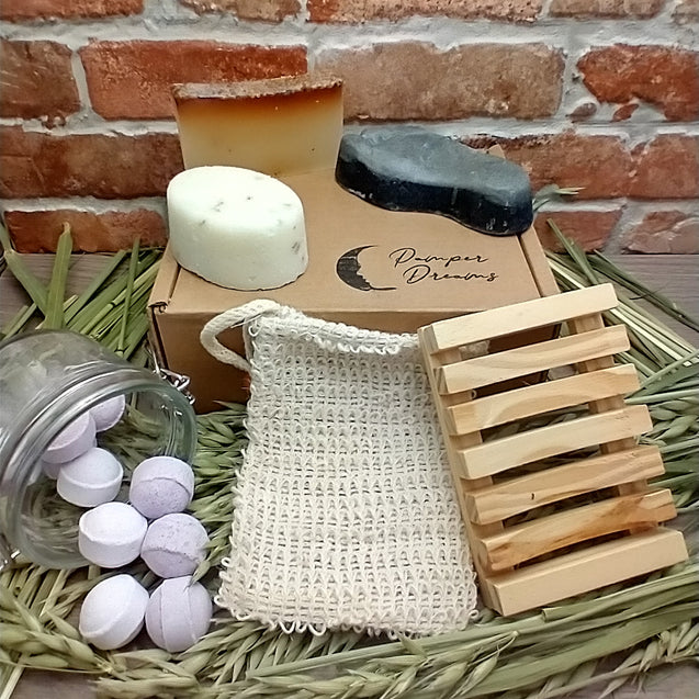 Lavender Body And Feet Pamper Gift Set With Light Wood Soap Rack